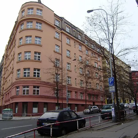 Zz-apartments U Riegrovych Sadu 아파트 *